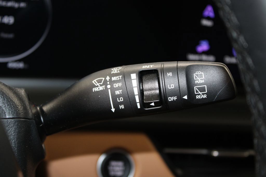 Used 2025 Kia Seltos EX w/ EX Sunroof Package FWD image 23