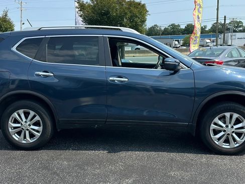 Used 2015 Nissan Rogue SV w/ SV Moonroof Package AWD/4WD image 6