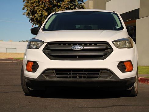 Used 2019 Ford Escape S image 10