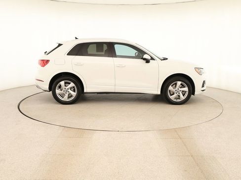 Used 2020 Audi Q3 2.0T Premium w/ Convenience Package AWD/4WD image 8