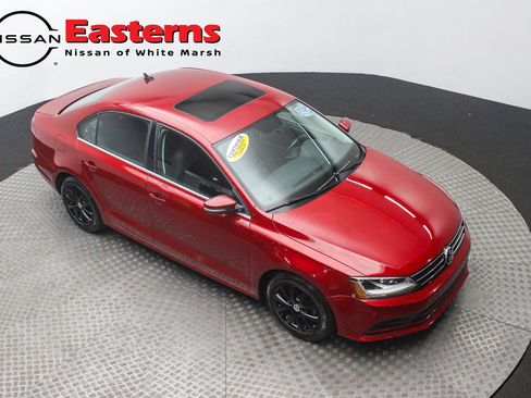 Used 2017 Volkswagen Jetta SE image 10