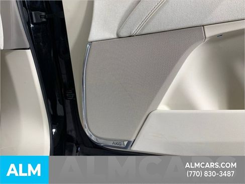 Used 2021 Cadillac Escalade Premium Luxury Platinum image 37