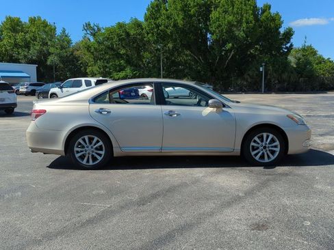 Used 2010 Lexus ES 350 image 4
