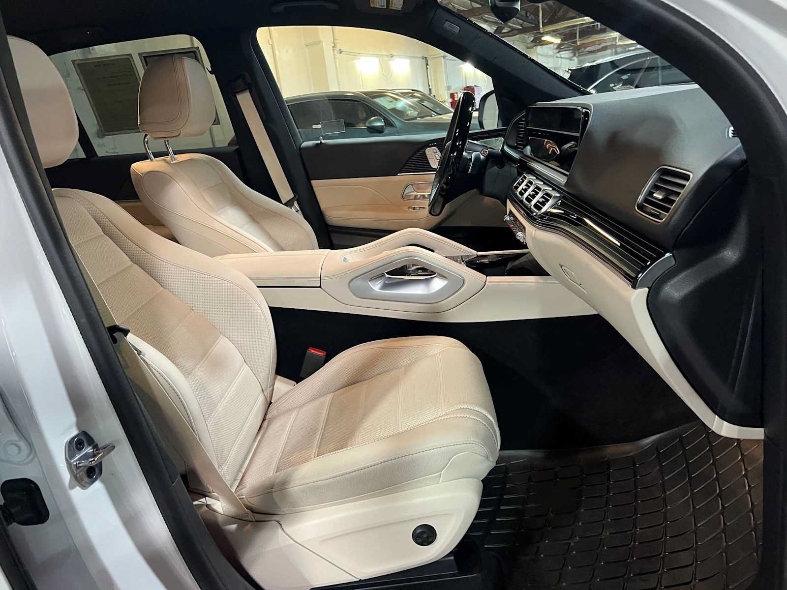 Used 2026 Mercedes-Benz GLE 580 4MATIC image 12