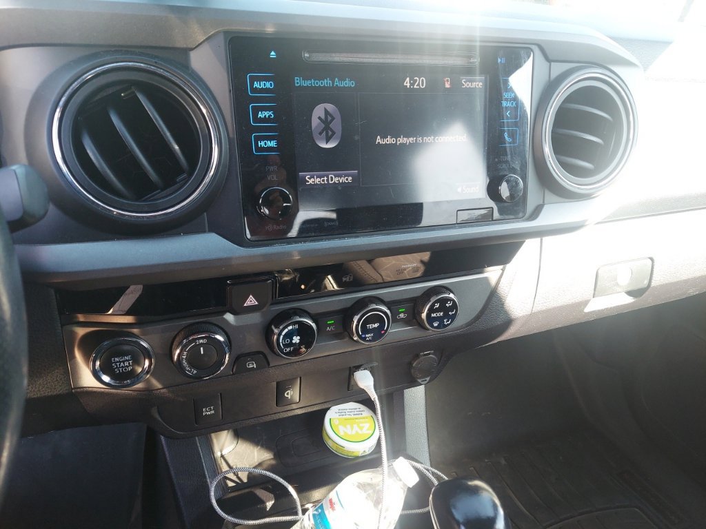 Used 2016 Toyota Tacoma TRD Sport w/ Towing Package AWD/4WD image 12