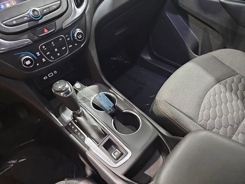 Used 2020 Chevrolet Equinox LT image 27