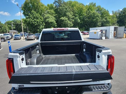 Used 2026 GMC Sierra 1500 SLT AWD/4WD image 25