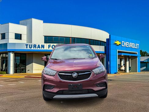 Used 2022 Buick Encore Preferred w/ Safety Package FWD image 9
