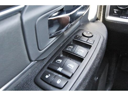 Used 2024 RAM 1500 Classic SLT AWD/4WD image 20