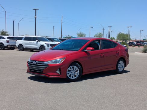 Used 2020 Hyundai Elantra SE w/ Cargo Package (C1) FWD image 31
