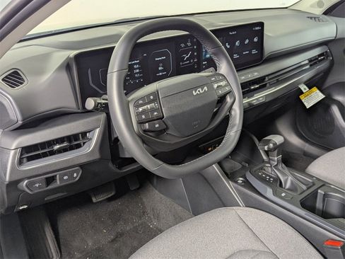 New 2025 Kia K4 EX image 11