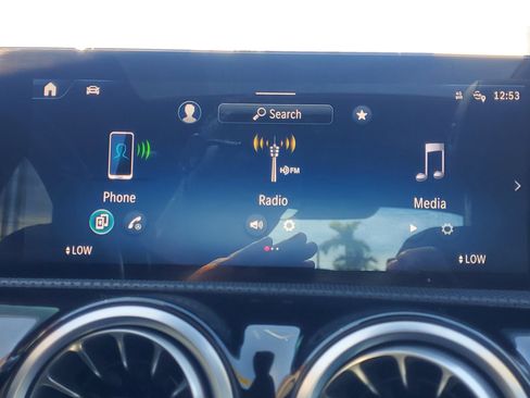 Used 2025 Mercedes-Benz CLA 250 image 26