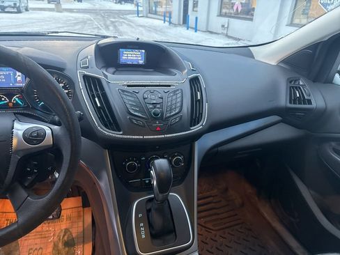 Used 2014 Ford Escape SE image 25