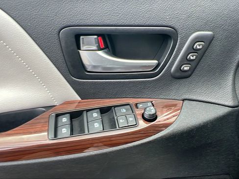 Used 2020 Toyota Sienna Limited Premium AWD/4WD image 17