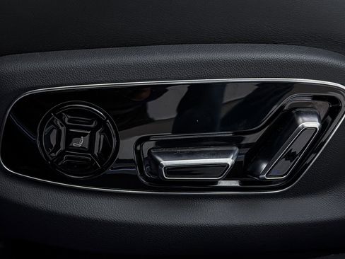 Used 2024 Audi S8 image 29