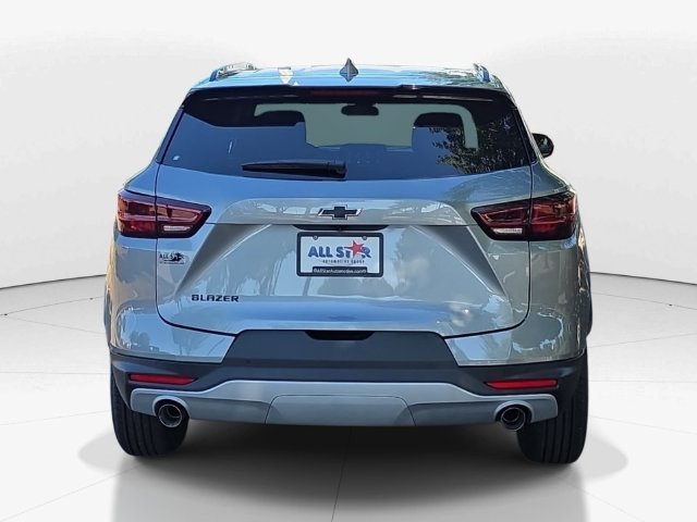 New 2026 Chevrolet Blazer LT w/ Midnight/Sport Edition FWD image 4