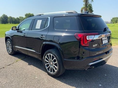 Used 2023 GMC Acadia Denali w/ Denali Technology Package AWD/4WD image 4