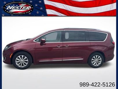 Used 2018 Chrysler Pacifica Touring-L Plus