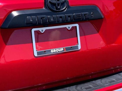 Used 2022 Toyota 4Runner TRD Off-Road Premium AWD/4WD image 31