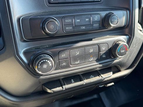 Used 2016 GMC Sierra 2500 4x4 Crew Cab w/ Sierra Convenience Package image 18