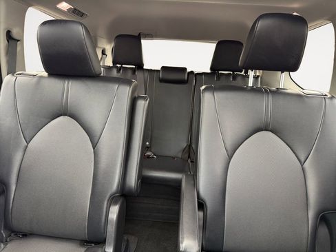 Used 2025 Toyota Grand Highlander AWD image 13