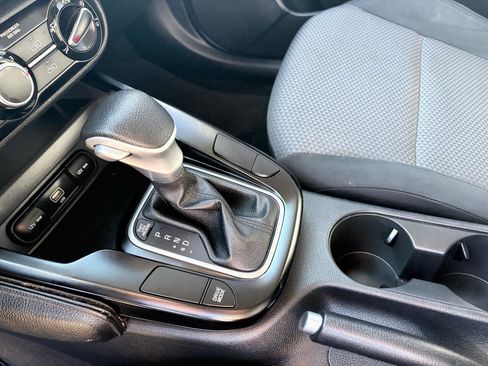 Used 2022 Kia Soul LX w/ Technology Package FWD image 7
