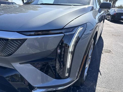 New 2026 Cadillac Optiq Luxury 2 image 9