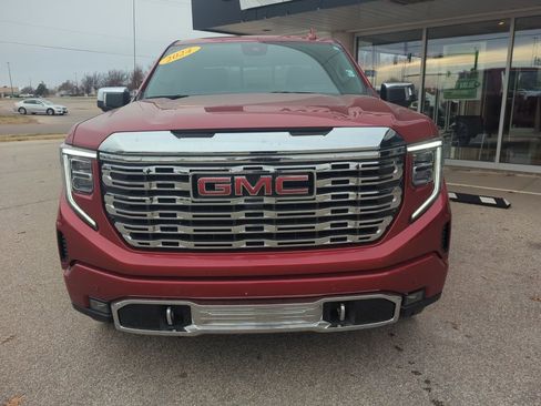 Used 2024 GMC Sierra 1500 Denali image 2