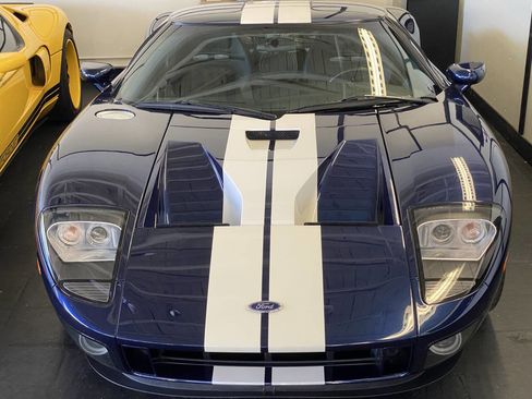 Used 2006 Ford GT image 4