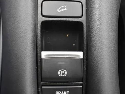 Used 2024 Honda HR-V Sport image 32