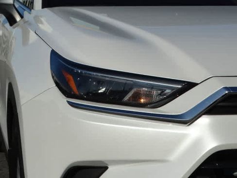 Used 2024 Toyota Grand Highlander XLE image 5