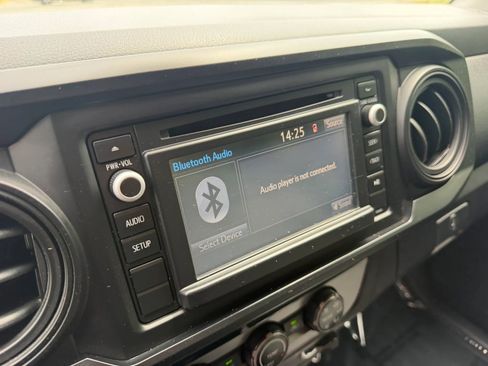 Used 2018 Toyota Tacoma SR AWD/4WD image 28