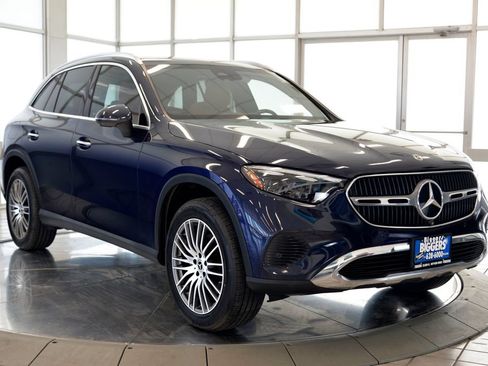 Used 2023 Mercedes-Benz GLC 300 4MATIC image 2