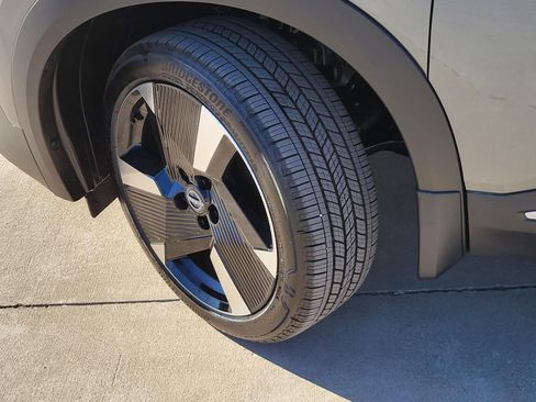 New 2026 Nissan Kicks SR image 11