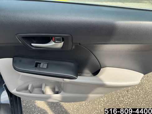 Used 2014 Toyota Camry LE FWD image 31
