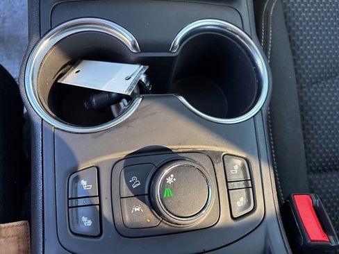 Used 2022 GMC Terrain SLE w/ Driver Convenience Package image 24