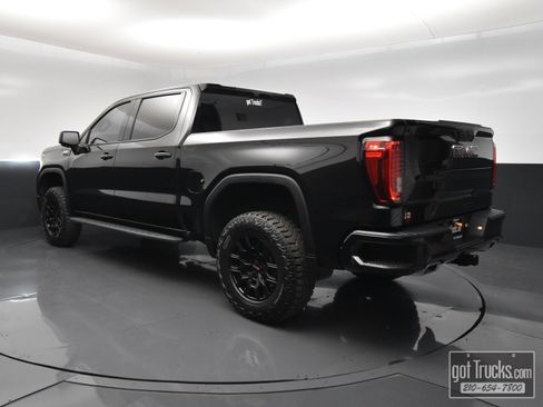 Used 2023 GMC Sierra 1500 AT4 w/ Technology Package AWD/4WD image 5