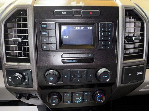 Used 2022 Ford F250 XL w/ Power Equipment Group image 19