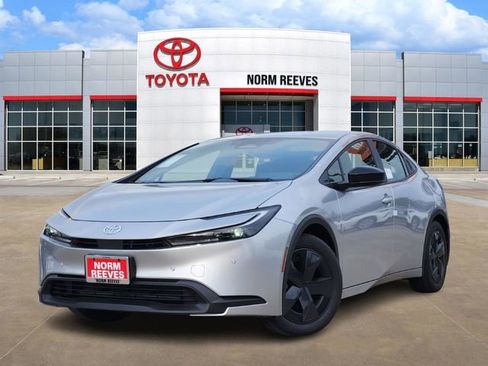 New 2026 Toyota Prius LE image 1