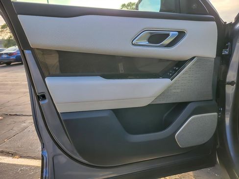 Used 2023 Land Rover Range Rover Velar HST image 17