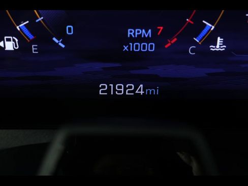 Used 2024 Chevrolet Traverse LT w/ Enhanced Driving Package image 26