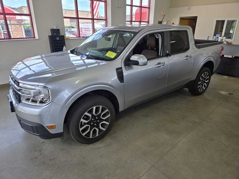 Used 2022 Ford Maverick Lariat FWD image 3