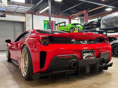 Used 2020 Ferrari 488 Pista Coupe RWD image 10