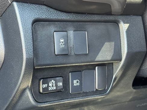 Used 2021 Toyota Tacoma SR5 RWD image 25