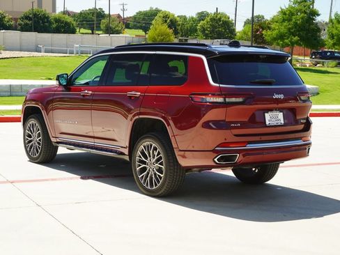 Used 2024 Jeep Grand Cherokee L Summit AWD/4WD image 3