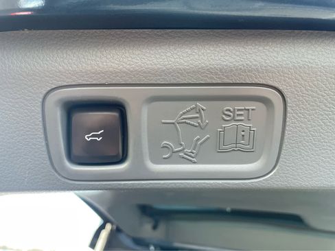 Used 2018 Lincoln Navigator Reserve w/ Technology Package image 14