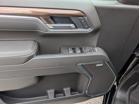 New 2026 Chevrolet Silverado 1500 RST w/ Dark Appearance Package image 16