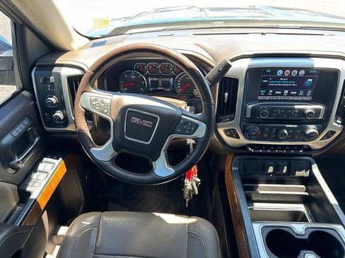 Used 2018 GMC Sierra 1500 SLT AWD/4WD image 17