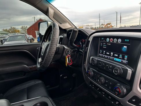 Used 2019 GMC Sierra 2500 SLT w/ Duramax Plus Package image 17
