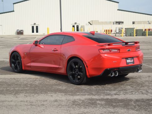 Used 2017 Chevrolet Camaro SS image 23